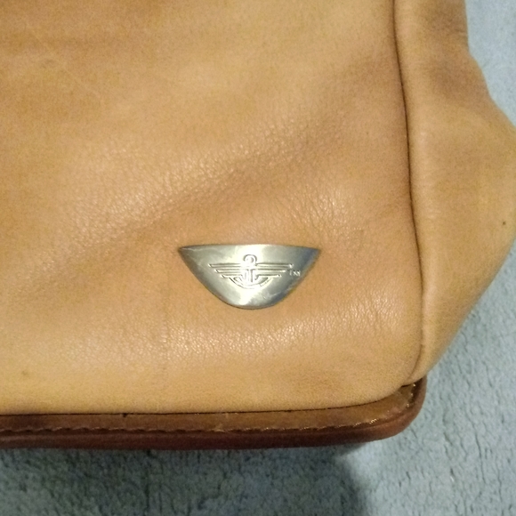 Bag 24 - Picture 2 of 3